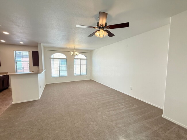 Photo - 240 W Juniper Ave