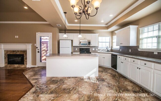 Photo - 5826 104th St