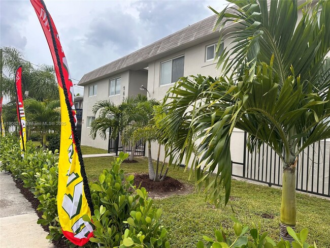 Photo - 1632 NW 16th Terrace Unit 5