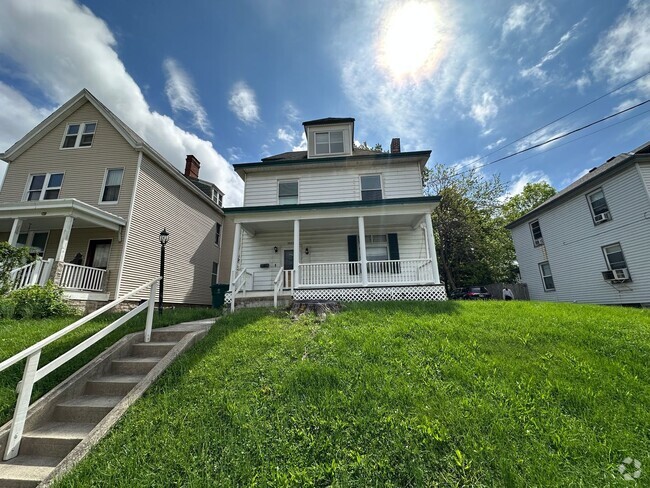 Building Photo - CHEVIOT- 4 Bedroom, 2 full Bathroom Specta... Rental