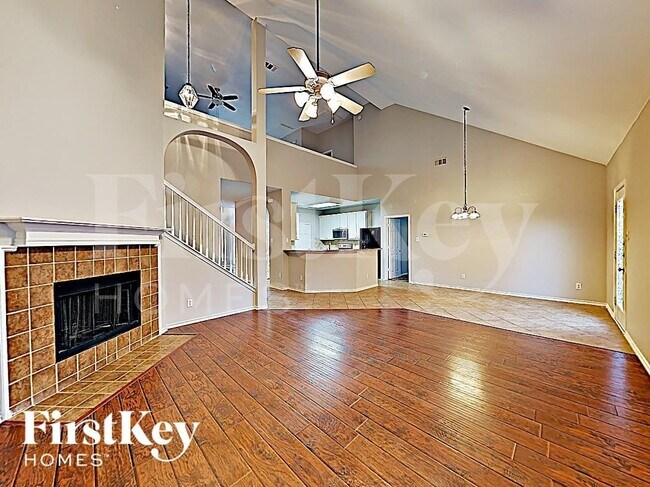 Photo - 10805 Middleglen Rd