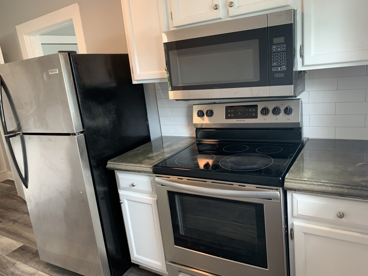 Kitchen - 2208 Crittenden Dr Unit 3