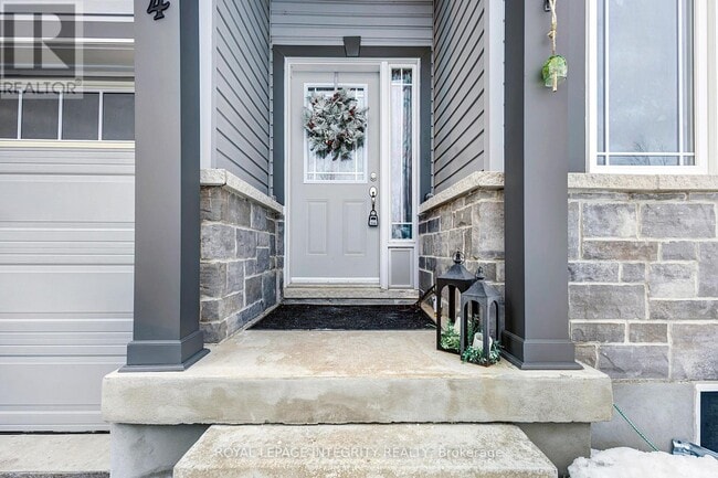 Photo - 194 Adley Dr