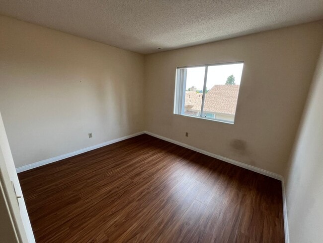 Photo - Bluffs of Fox Run Large Condo
