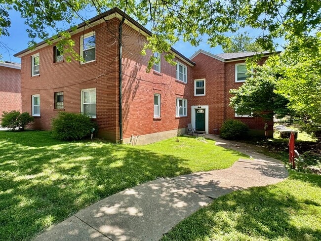 Photo - 420 S Hanley Rd Unit 1W