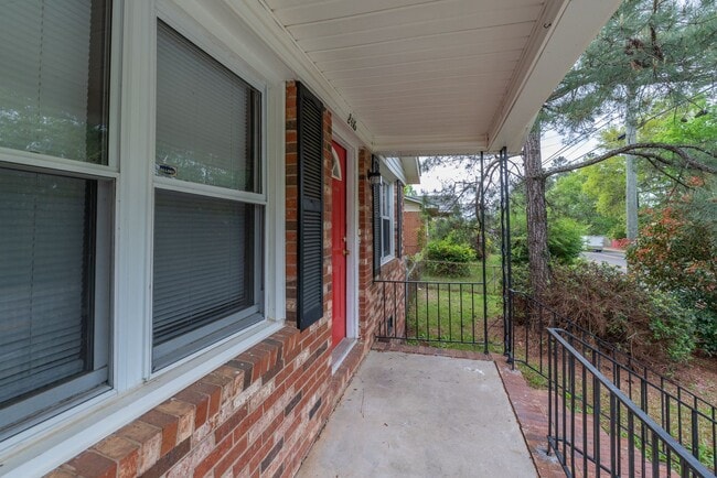 Photo - 3 bed/1.5 bath single-family home, with en...