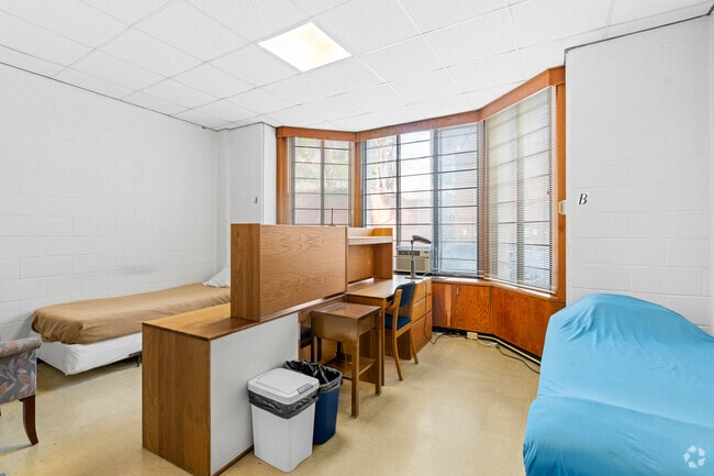 Double, 1BA - 299SF - International Student House