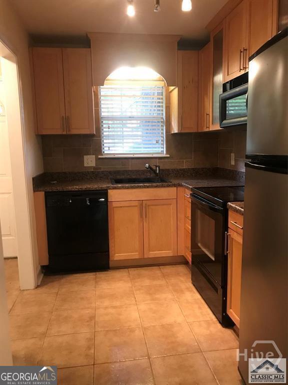 Photo - 1055 Baxter St Unit 408