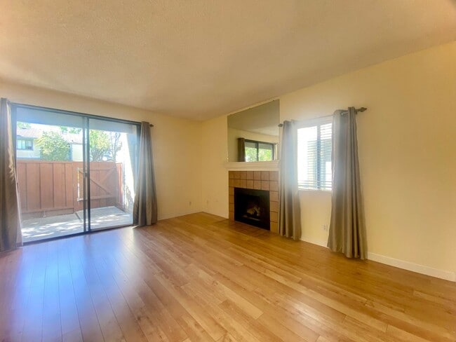 Photo - Homey 1-bedroom condo in Newark - convenient location! Unit D