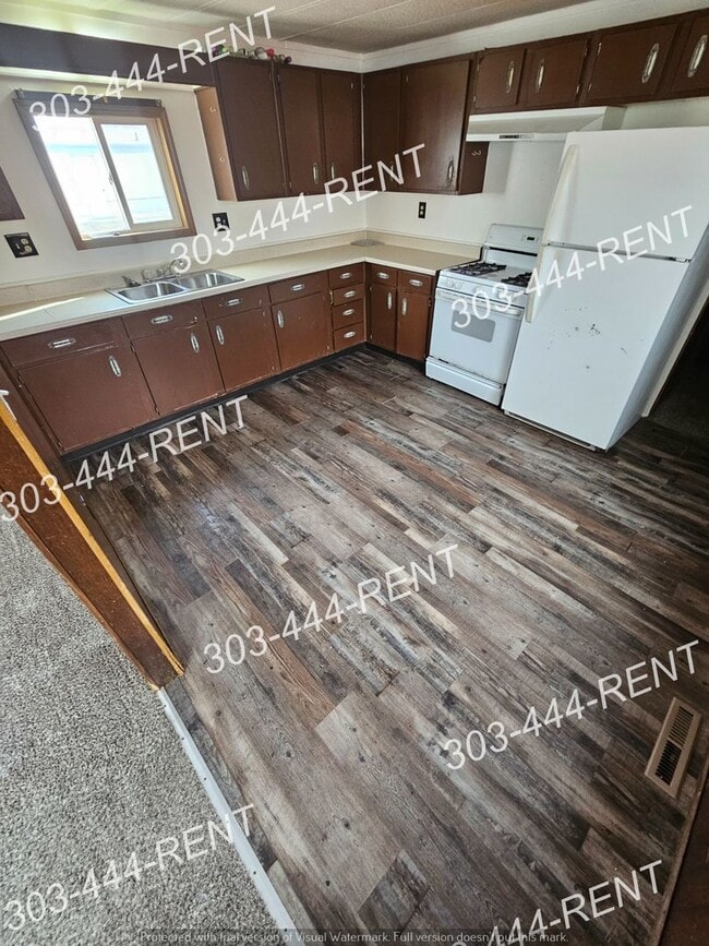 Photo - Must See! Will Go Fast! Log Lane Village 3 bedroom & 1.5 bathroom