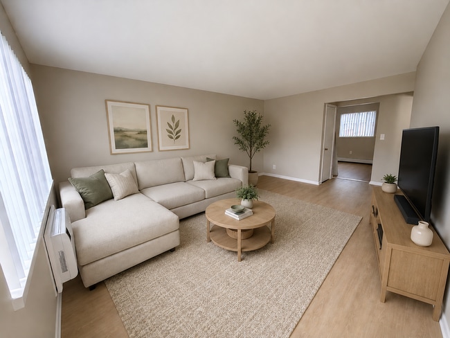 Building Photo - Newly Renovated 2 Bed, 1.5 Bath Townhome – Prime Location Near 28th Street Unit Apt 14