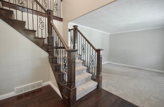 7136 Ponderosa Way