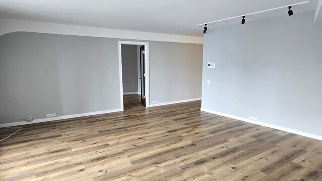 Photo - 300 N State St Unit 3132