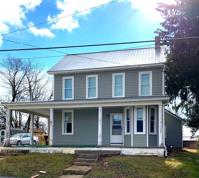 Building Photo - 54 W Main St Unit 54 A Rental