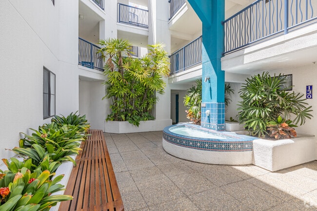 Fountain - 600 Front Apartments