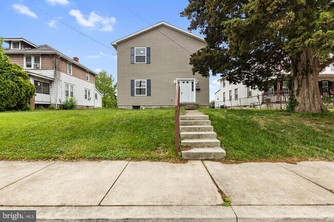 354 W Main St