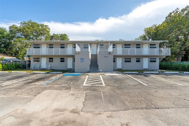 Building Photo - 6034 Arthur St Unit 2