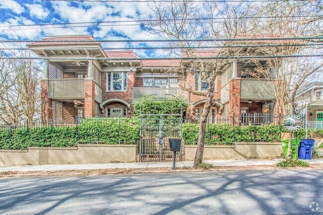 Building Photo - Charming 2 bed/1 bath in Poncey Highlands! Unit 740-1 Rental