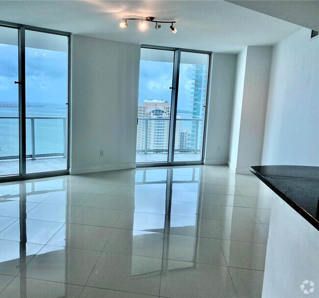 Building Photo - 300 S Biscayne Blvd Unit 0 Rental
