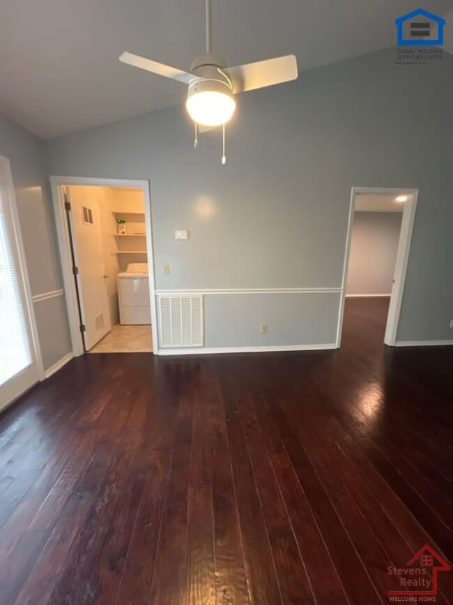 Photo - 1155 Carol Ln