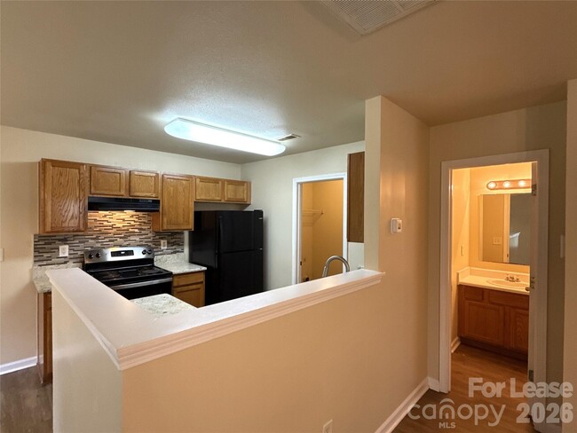 Photo - 6831 Sunman Rd