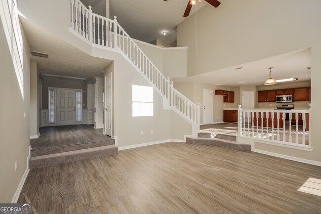 Photo - 90 Emerson Trail