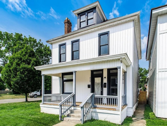 Building Photo - 429 1/2 S. Champion Avenue