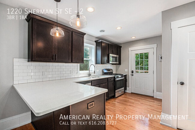 Photo - 1220 Sherman St SE Unit 2