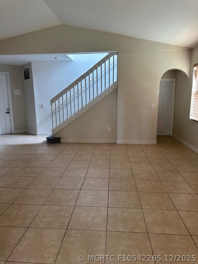 Photo - 1008 NE 39th Ave