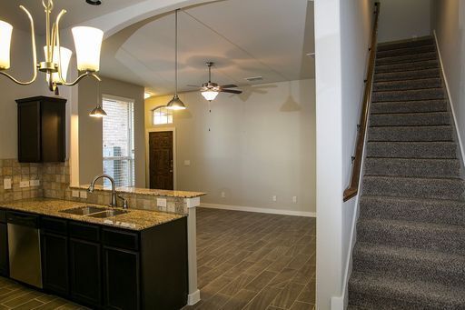 Photo - AVAILABLE NOW! LUXURY TOWNHOME LOCATED IN ...