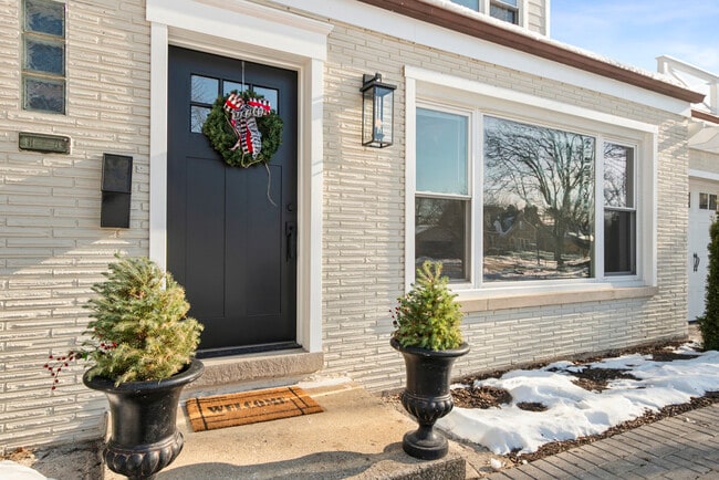 Photo - 141 N Peck Ave