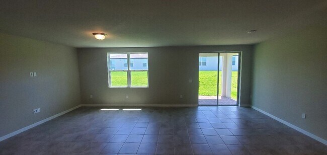 Photo - 4-Bedroom, 2.-Bathroom in Winter Haven