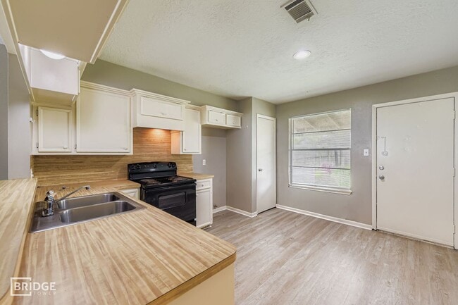 Photo - 1611 Hazelwood St Unidad 1611 Hazelwood Street A