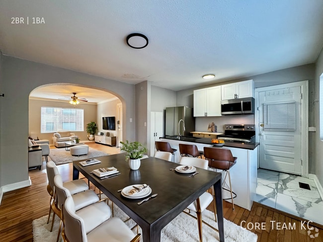 Building Photo - 1107 W 45th St Unit 1110-1 Rental
