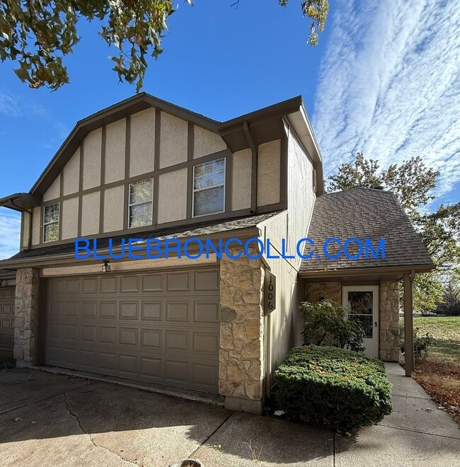 Building Photo - 1002-1006 NW Porter Ct. Unit 1006 NW Porter Ct.