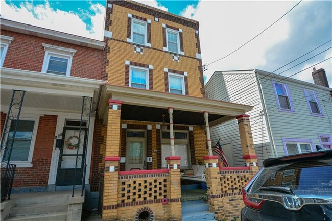 Building Photo - 180 S 17th St Rental