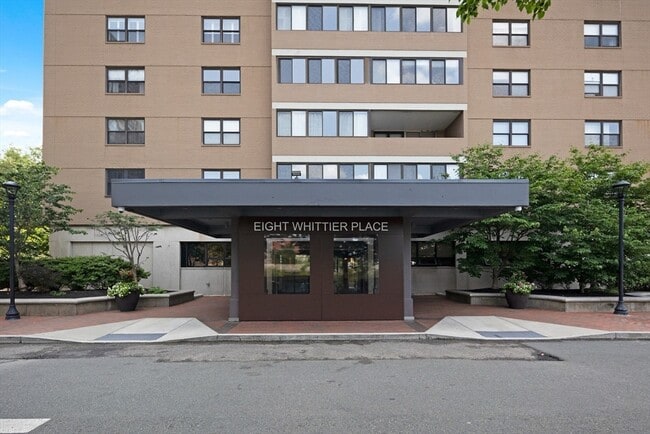 Photo - 8 Whittier Pl Unidad 15K Rental