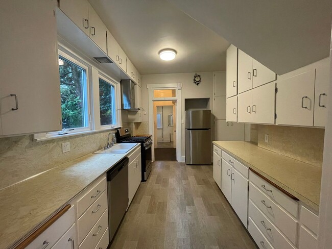 Photo - Elegant 4BR 2.5Bath Home with Fenced Yard ...