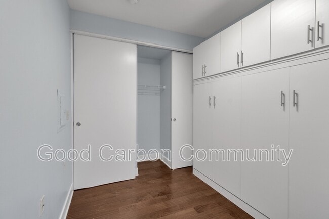 Building Photo - 401 Delaware Ave Unit 308