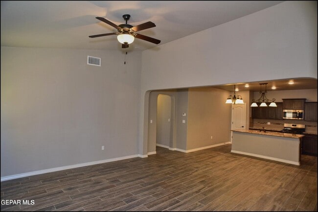 Photo - 2120 Thomas Lackland St