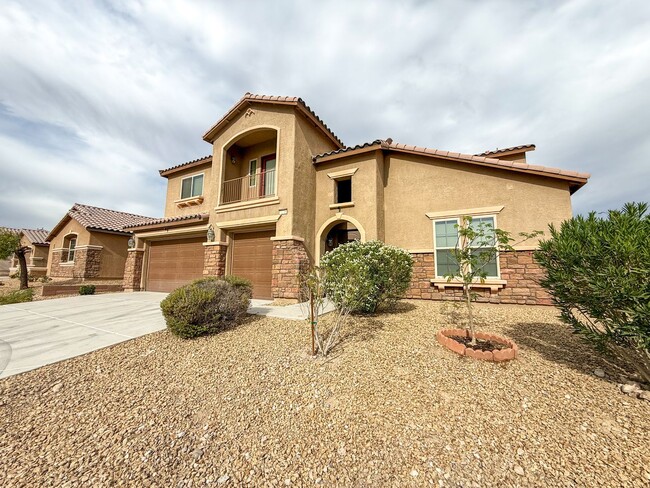 Building Photo - Luxury 6/BD 4.5/BA Large Furnished Home with Dual Primary Suites in Gated Community