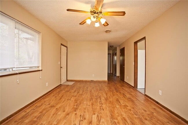 Photo - 311 Willow Ave