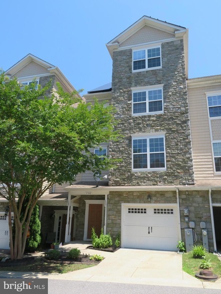 Building Photo - 3700 Bedford Dr Rental