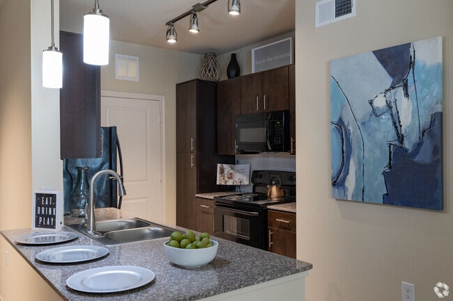 Building Photo - Stylish 1 Bed/1 Bath Living in the Vibrant... Unit 21EA Rental