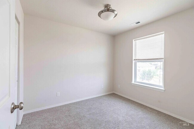 1318 Edinborough Ct