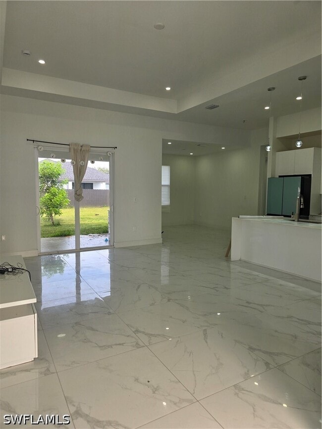 Photo - 331 Nelson Rd N
