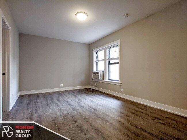 Photo - 711 W Brompton Ave Apartments