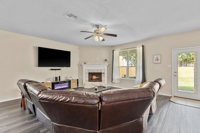 Photo - 4905 Ledgestone Trail Unidad ID1324869P