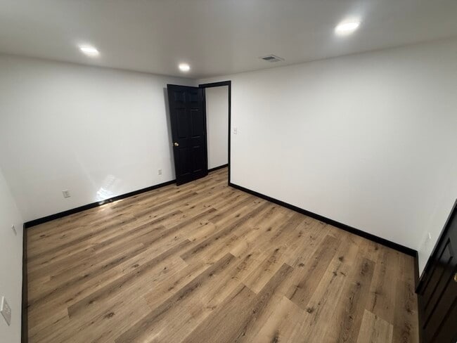 Photo - 1725 Elmwood Ln