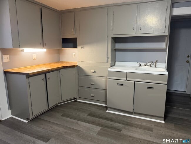 Photo - 106 Rockwell St Unit 1